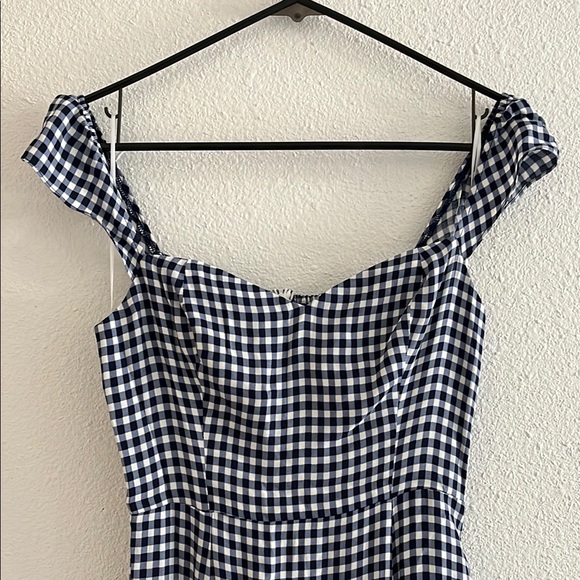 Reformation Bryson Dress in Madison Check Size 4 - Picture 5 of 9